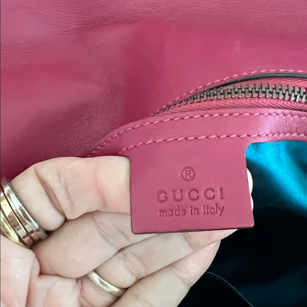 Gucci Fuchsia Velvet GG Marmont Bag - Picture 10 of 15